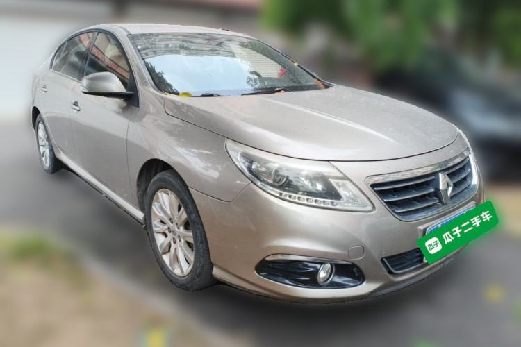 Used Renault Latitude 2013 Revised Version 2.0L CVT Comfort Edition Front Right 45 Deg