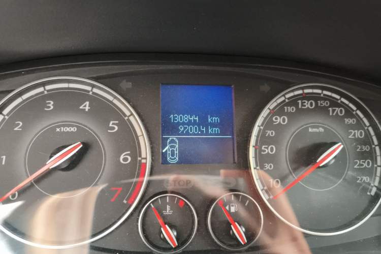 Used Renault Latitude 2013 Revised Version 2.0L CVT Comfort Edition Odometer Close Up