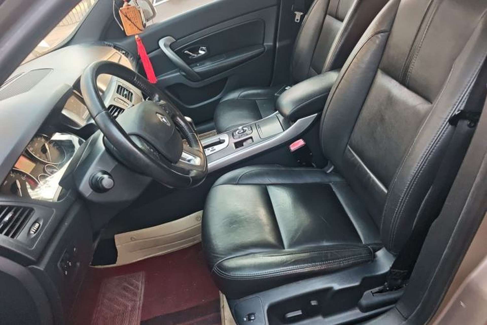 Used Renault Latitude 2013 2.0L CVT Luxury Navigation Edition Left Front Seat