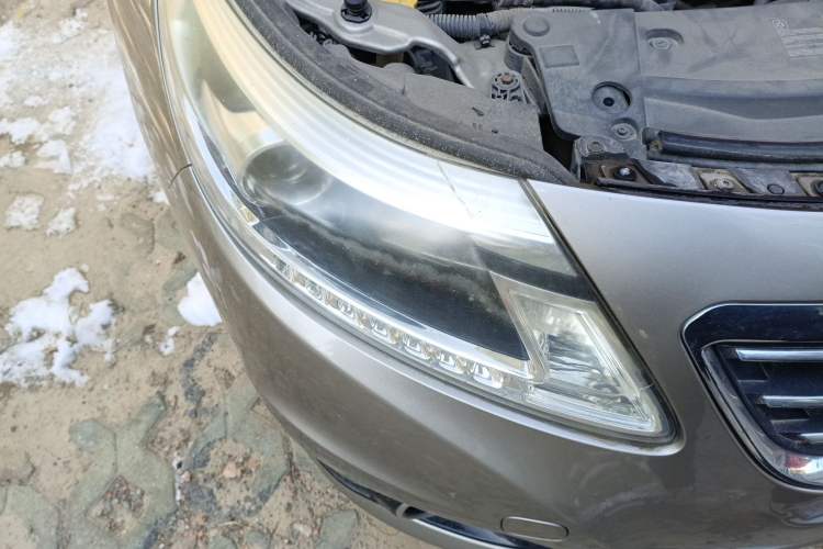 Used Renault Latitude 2013 Facelift 2.0L CVT Luxury Edition Right Front Headlight