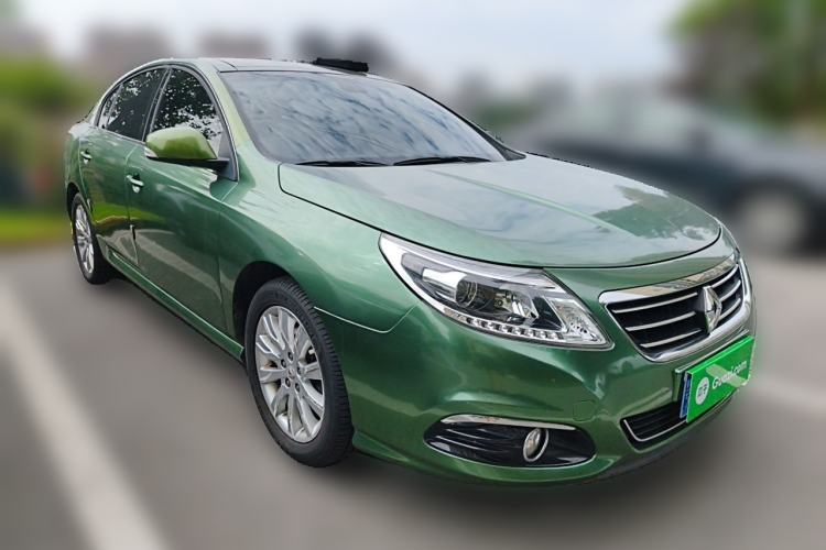 Used Renault Latitude 2013 Facelift 2.0L CVT Luxury Edition Front Right 45 Deg