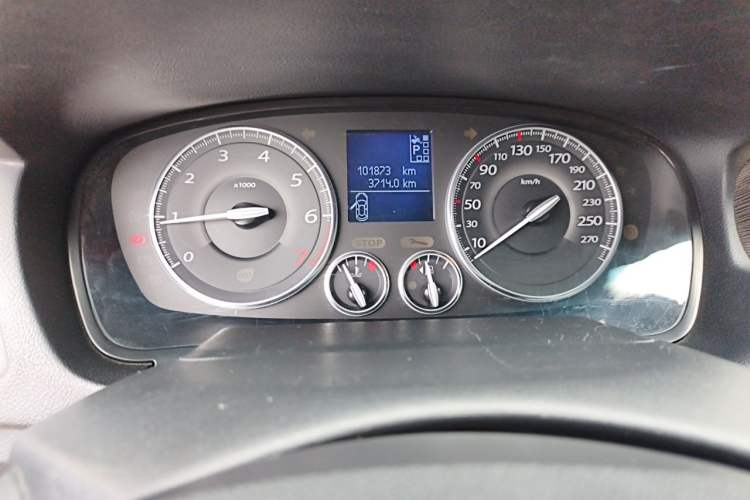 Used Renault Latitude 2013 Facelift 2.0L CVT Luxury Edition Instrument Cluster