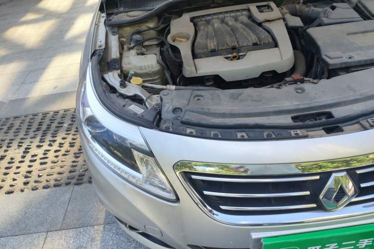 Used Renault Latitude 2013 Facelift 2.0L CVT Luxury Edition Engine Bay Right