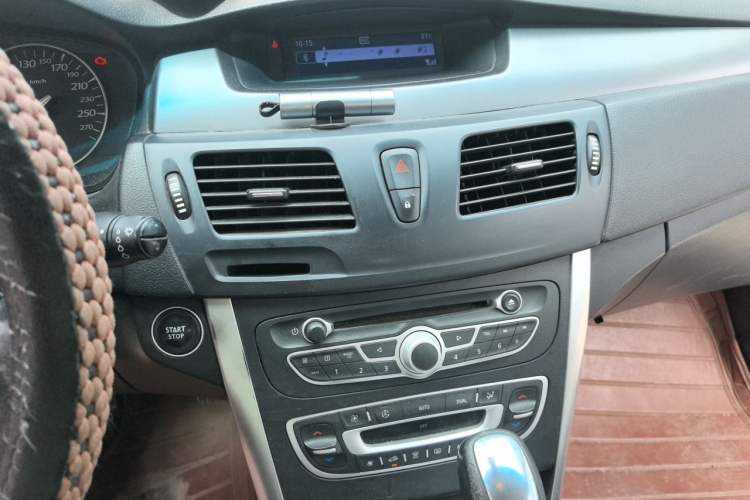 Used Renault Latitude  Audio And AC Panel