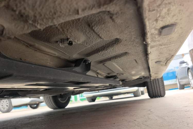 Used Renault Latitude  Chassis Front Left