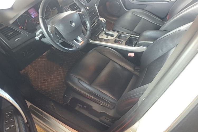 Used Renault Latitude 2013 Facelift 2.0L CVT Luxury Edition Driver Seat