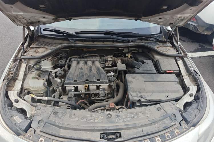 Used Renault Latitude 2013 Facelift 2.0L CVT Luxury Edition Engine Bay