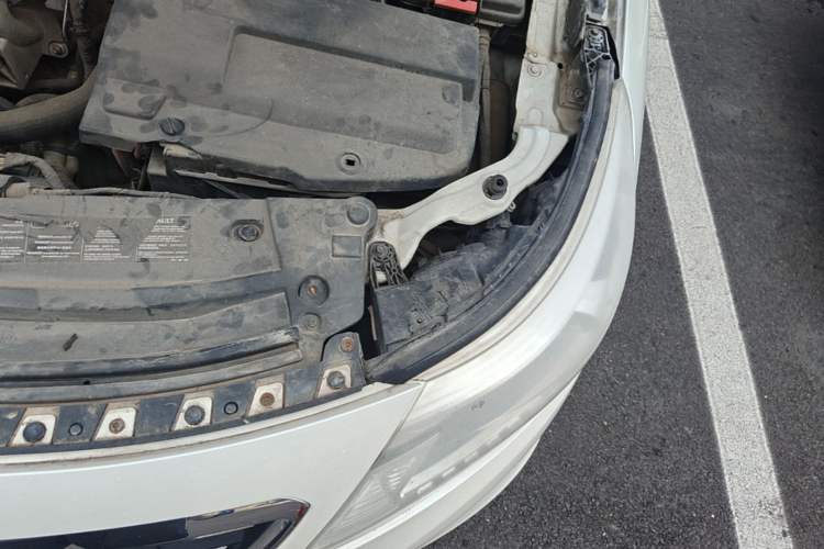 Used Renault Latitude 2013 Facelift 2.0L CVT Luxury Edition Engine Bay Left