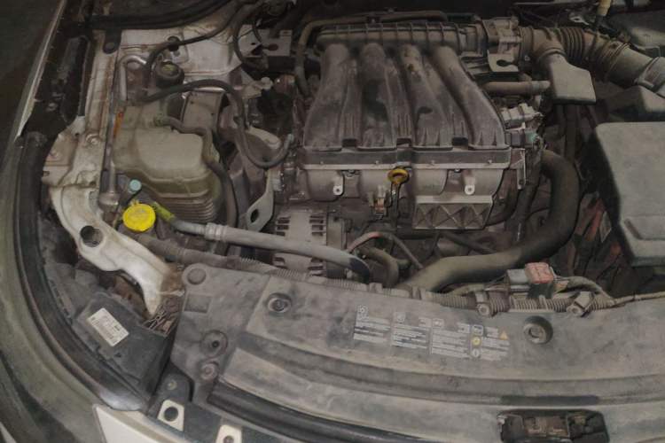 Used Renault Latitude 2013 Revised Version 2.0L CVT Comfort Edition Engine Bay Right