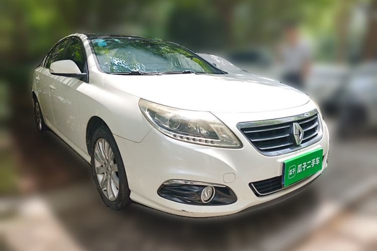 Used Renault Latitude 2013 Facelift 2.0L CVT Luxury Edition Front Right 45 Deg