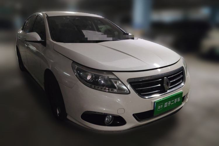 Used Renault Latitude 2013 Revised Version 2.0L CVT Comfort Edition Front Right 45 Deg