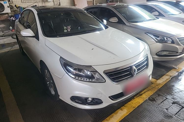 Used Renault Latitude 2013 Facelift 2.0L CVT Luxury Edition Front Right 45 Deg