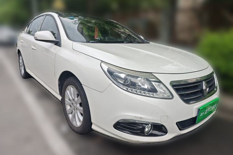 Used Renault Latitude 2013 Facelift 2.0L CVT Luxury Edition Front Right 45 Deg