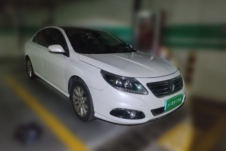 Used Renault Latitude 2013 Facelift 2.0L CVT Luxury Edition Front Right 45 Deg