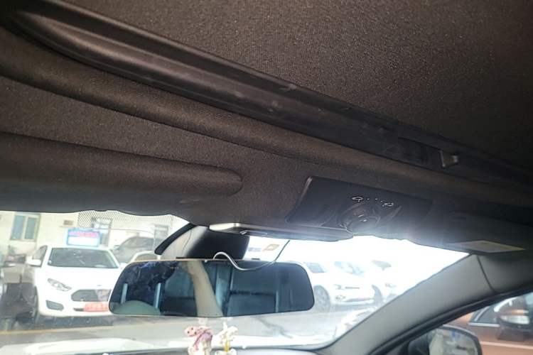Used Renault Latitude 2013 Facelift 2.0L CVT Luxury Edition Headliner