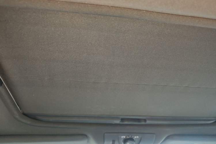 Used Renault Latitude 2013 Facelift 2.0L CVT Luxury Edition Headliner