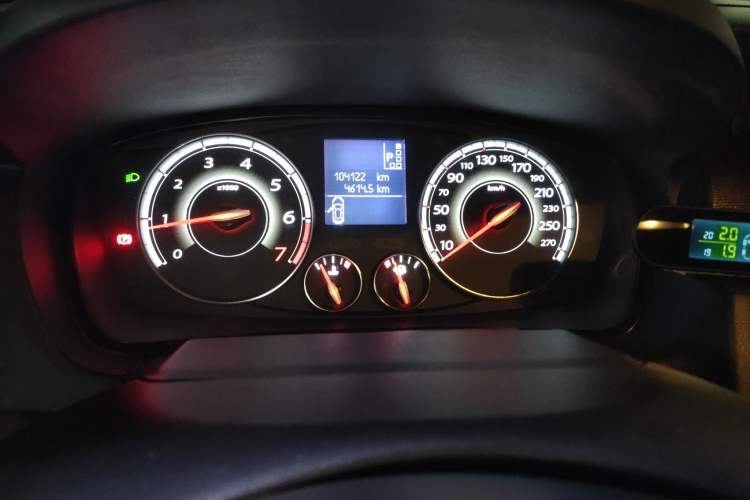 Used Renault Latitude 2013 Facelift 2.0L CVT Luxury Edition Instrument Cluster