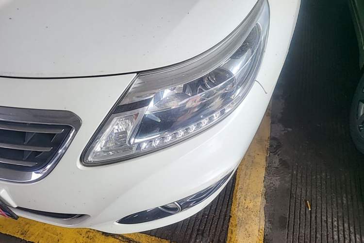 Used Renault Latitude 2013 Facelift 2.0L CVT Luxury Edition Left Front Headlight