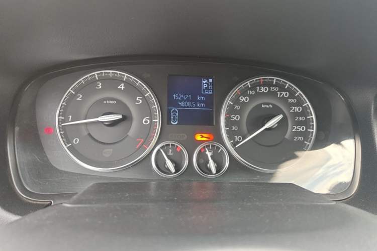 Used Renault Latitude 2013 Facelift 2.0L CVT Luxury Edition Odometer Close Up