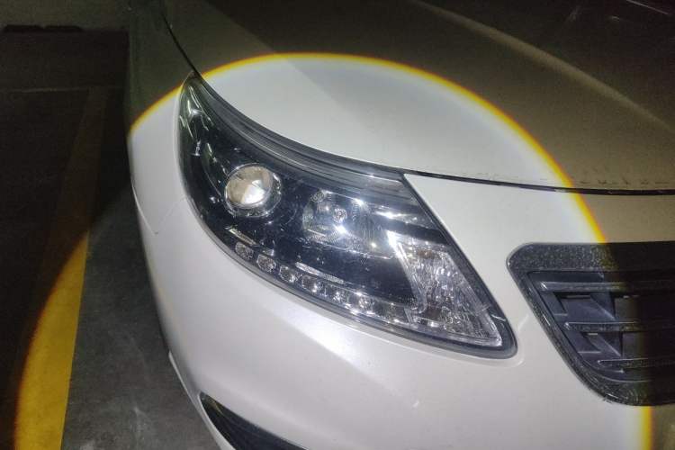 Used Renault Latitude 2013 Facelift 2.0L CVT Luxury Edition Right Front Headlight