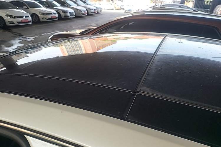 Used Renault Latitude 2013 Facelift 2.0L CVT Luxury Edition Roof