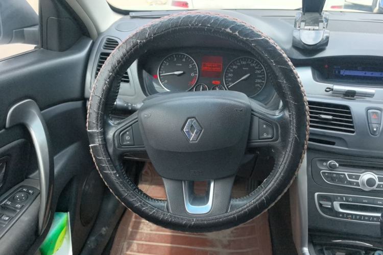 Used Renault Latitude  Steering Wheel