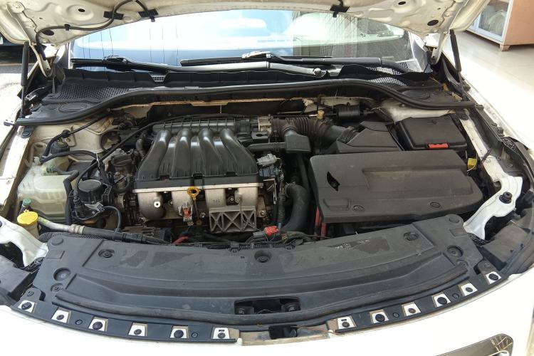 Used Renault Latitude 2015 2.0L CVT Fashion Edition Engine Bay