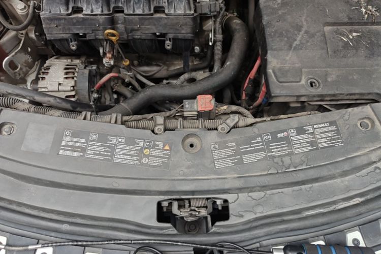 Used Renault Latitude 2015 2.0L CVT Fashion Edition Engine Bay