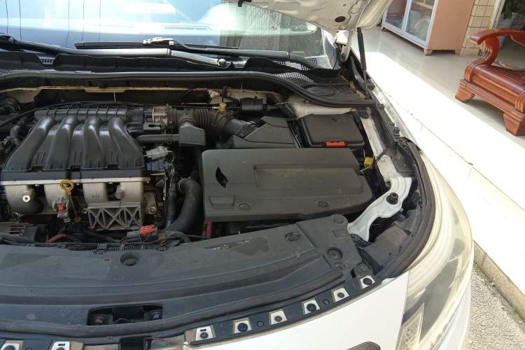 Used Renault Latitude 2015 2.0L CVT Fashion Edition Engine Bay Left