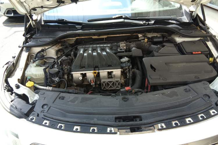 Used Renault Latitude 2015 2.0L CVT Fashion Edition Engine Bay Right