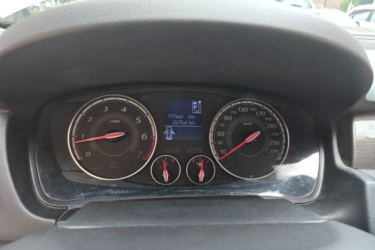 Used Renault Latitude 2015 2.0L CVT Fashion Edition Instrument Cluster