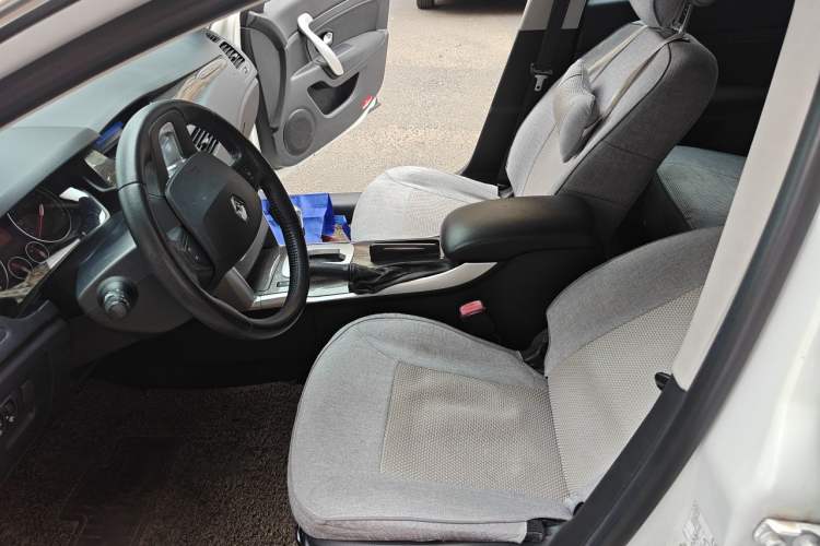 Used Renault Latitude 2015 2.0L CVT Fashion Edition Left Front Seat