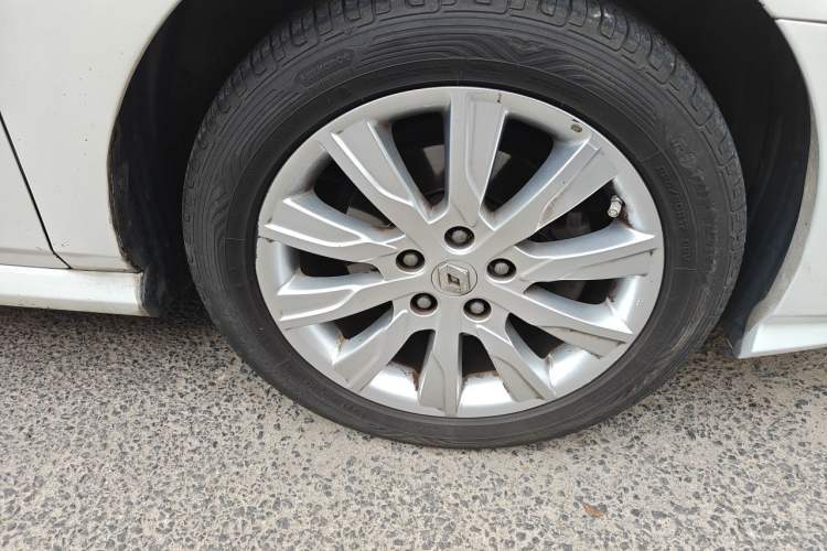 Used Renault Latitude 2015 2.0L CVT Fashion Edition Right Front Wheel Hub