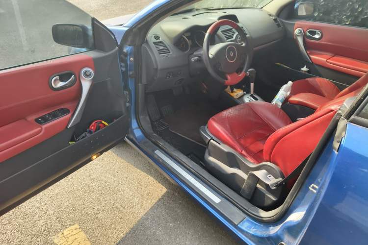 Used Renault Megane 2006 CC 2.0 Driver Seat