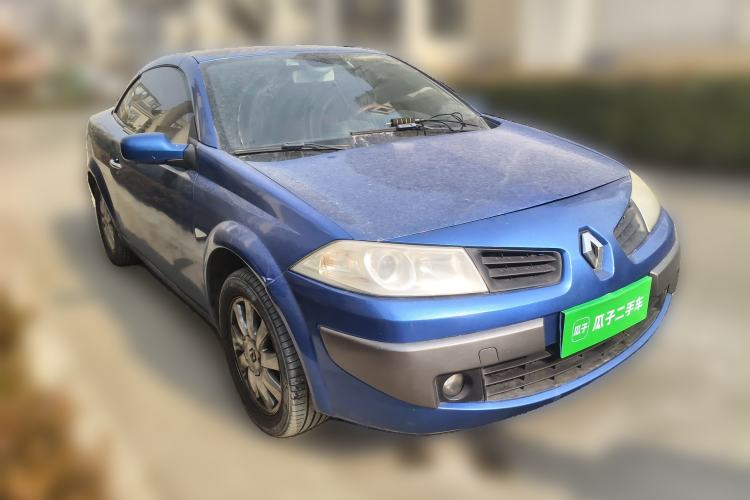 Used Renault Megane 2006 CC 2.0 Front Right 45 Deg