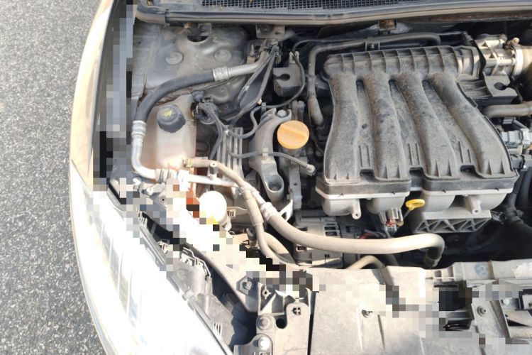 Used Renault Megane 2011 CC 2.0 Fashion Navigation Edition Engine Bay Right