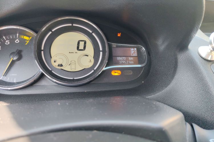 Used Renault Megane 2011 CC 2.0 Fashion Navigation Edition Odometer Close Up