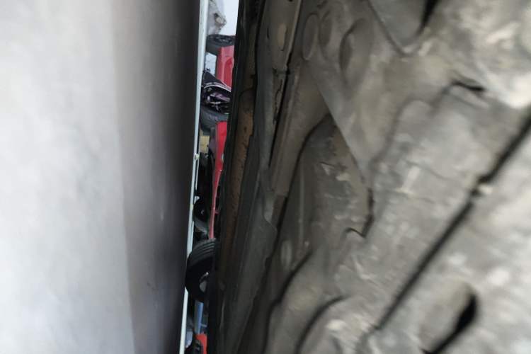 Used Renault Megane 2011 CC 2.0 Fashion Navigation Edition Chassis Front Left