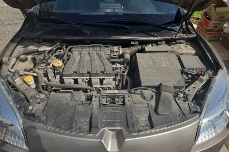 Used Renault Megane 2011 CC 2.0 Fashion Navigation Edition Engine Bay