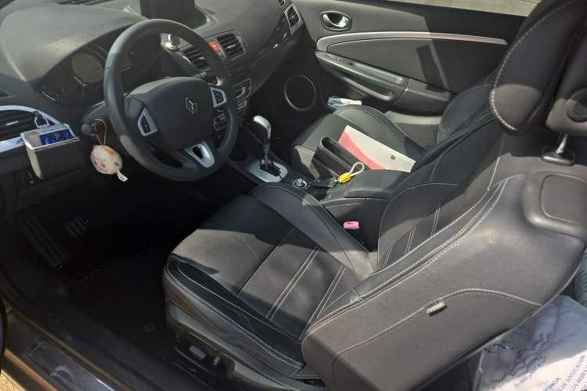 Used Renault Megane 2011 CC 2.0 Fashion Navigation Edition Left Front Seat