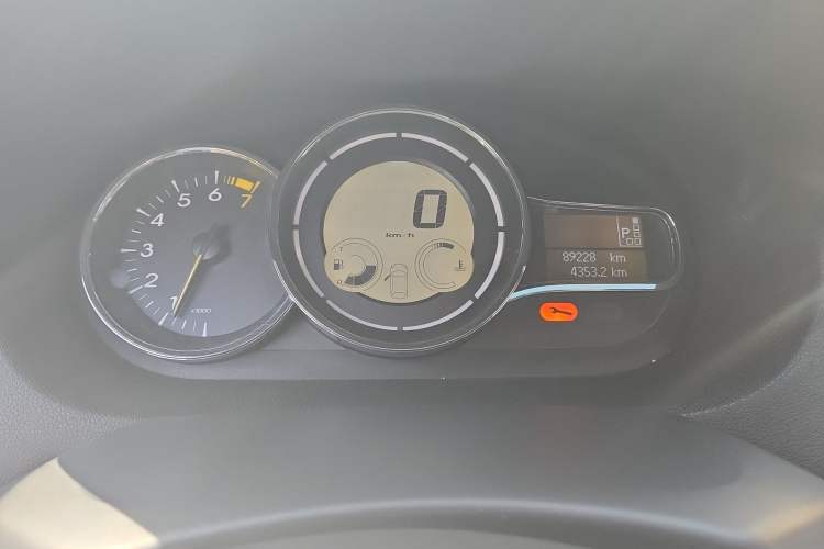 Used Renault Megane 2011 CC 2.0 Fashion Navigation Edition Odometer Close Up