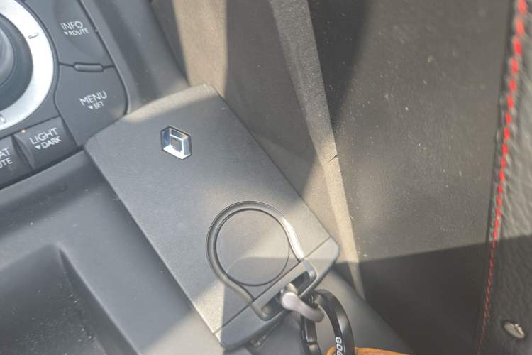 Used Renault Megane 2011 CC 2.0 Fashion Navigation Edition Vehicle Key