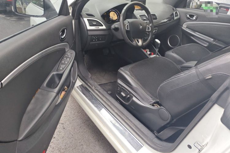 Used Renault Megane 2011 CC 2.0 Fashion Navigation Edition Driver Seat
