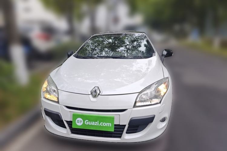Used Renault Megane 2011 CC 2.0 Fashion Navigation Edition Front