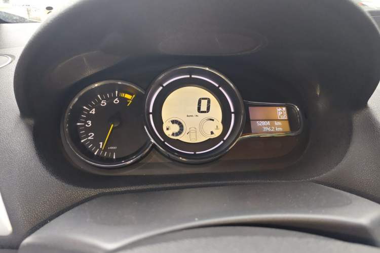 Used Renault Megane 2011 CC 2.0 Fashion Navigation Edition Instrument Cluster