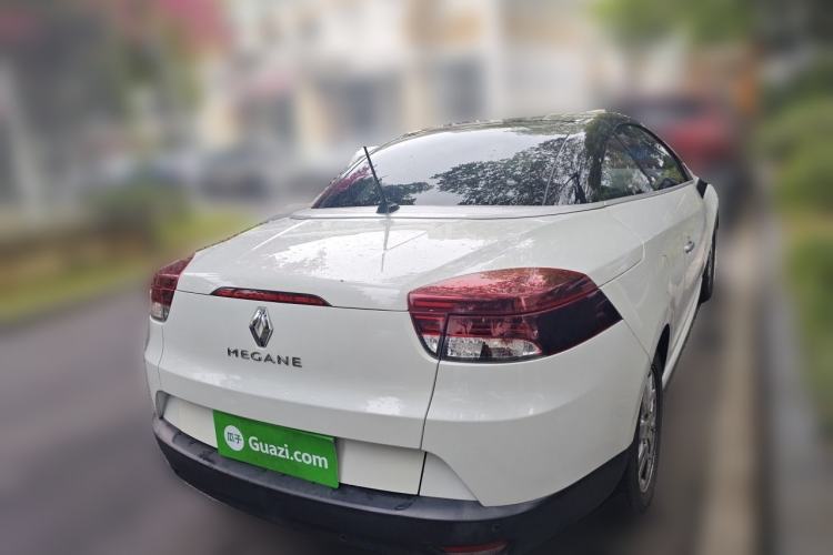 Used Renault Megane 2011 CC 2.0 Fashion Navigation Edition Rear Right 45 Deg
