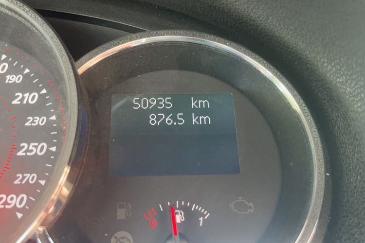 Used Renault Megane 2014 R.S. 2.0T Racing Edition Odometer Close Up