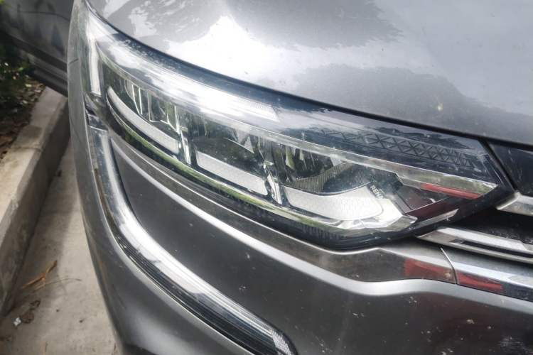 Used Renault QM6 2023 Base Model Right Front Headlight