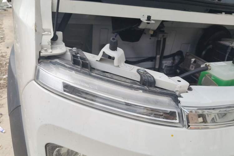 Used Renault QM6  Right Front Headlight