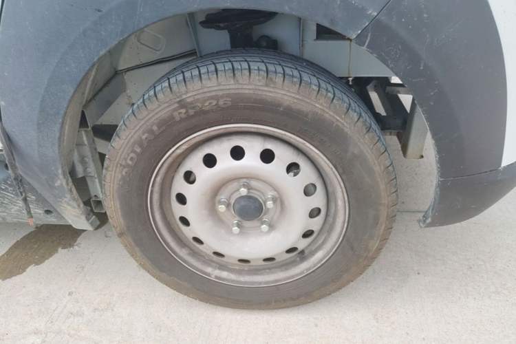 Used Renault QM6  Right Front Wheel Hub